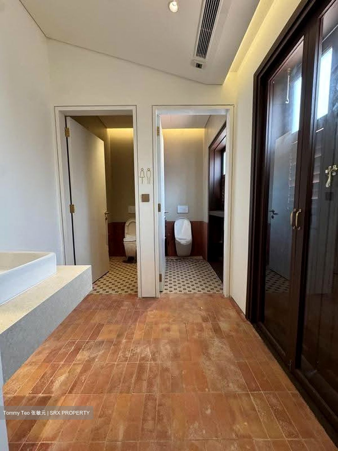 Upper Weld Road (D8), Office #610380931